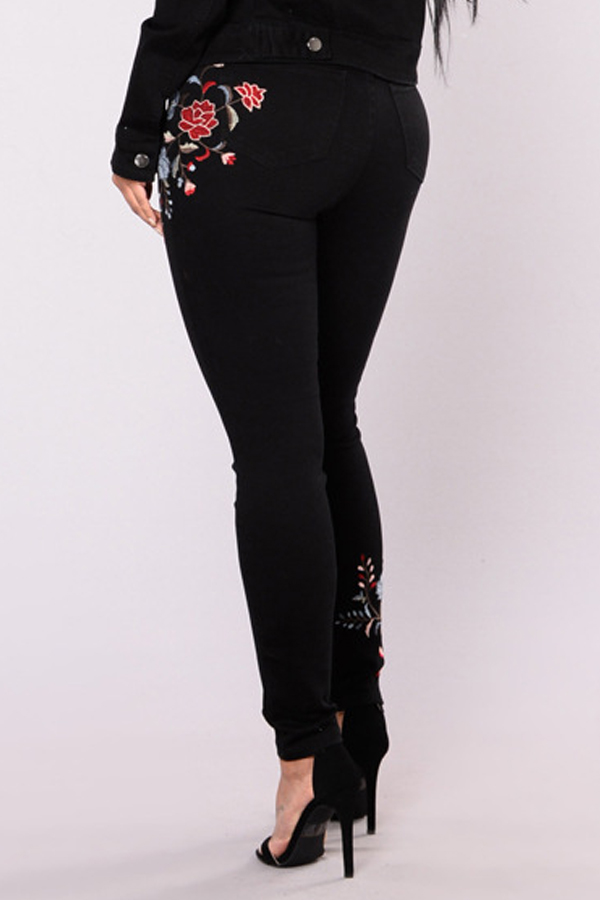  Trendy Mid Waist Embroidered Design Black Denim Jeans