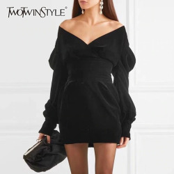 TWOTWINSTYLE Off Shoulder Velvet Party Dress Women Puff Long Sleeve Black Mini Dresses Female Big Sizes Sexy Fashion Autumn 2018