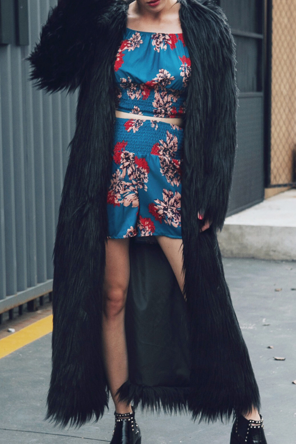  Fashionable V Neck Long Sleeves Black Faux Fur Long Coat