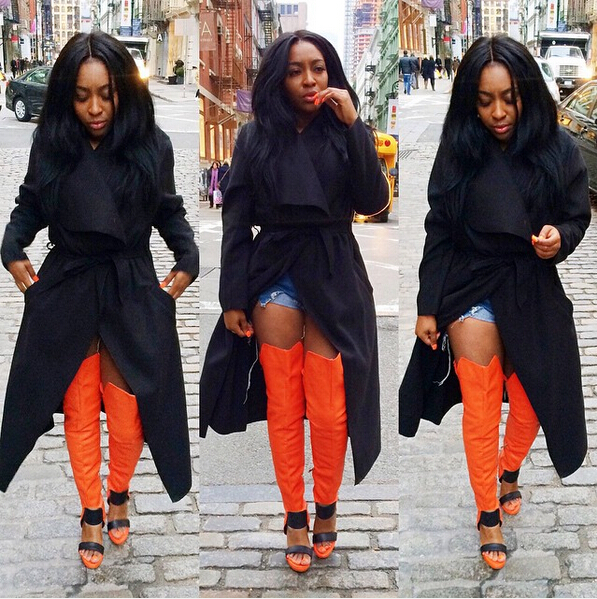 Fashion Long Sleeves Black Long Wool Coat with Belt