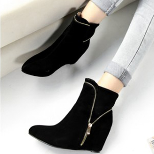 Trendy Pointed Closed Toe Zipper Design High Heel Black Suede Ankle Boots