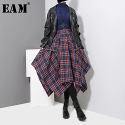 [EAM] 2019 New Spring High Waist Red Plaid Split Joitn Loose Big Hem Half-body Skirt Women Fashion Tide All-match JD402