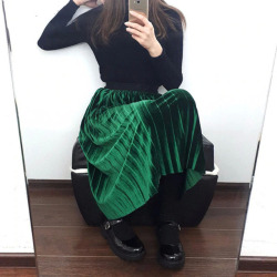 Spring Summer 2018 New Fashion Skirt High Waist Velvet Pleated Skirt Women Solid Elastic Waist Skirt Female