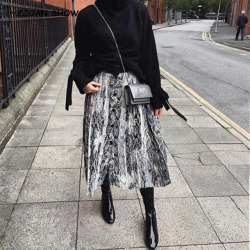 Vintage Single-Breasted Snake Pattern Print Midi Pleated Skirt Retro New 2018 High Waist Mid-calf Swing A-Lined Skater Femme