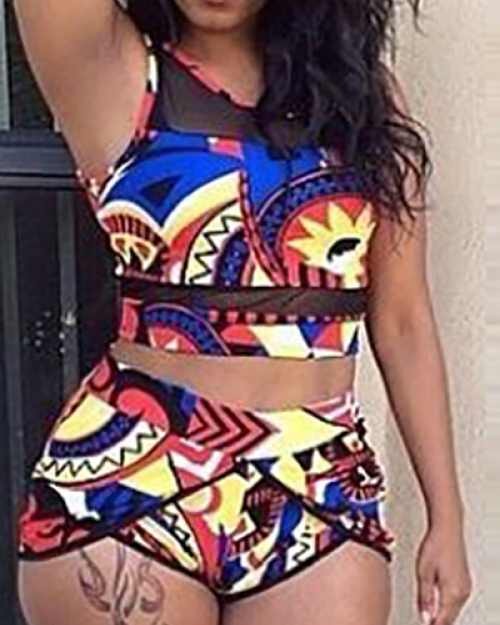 Charming Round Neck Printed Polyester Two-piece Swimwear Charming Round Neck Printed Polyester Two-piece Swimwear