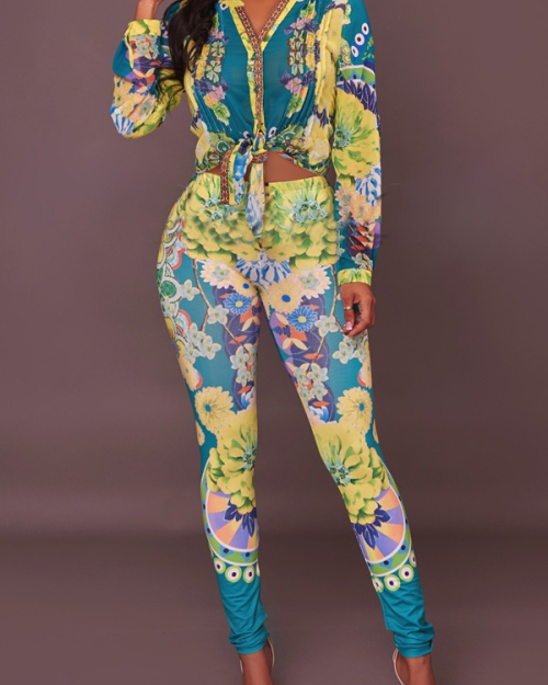 Euramerican V Neck Floral Print Green Polyester Two-piece Pants Set Euramerican V Neck Floral Print Green Polyester Two-piece Pants Set