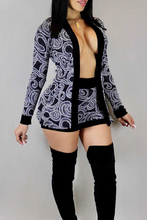  Fashion V Neck Long Sleeves Printed Light Purple Polyester Two-piece Shorts Set