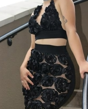 Sexy Halter Neck Rose Decoration Black Bud Silk Two-piece Skirt Set Sexy Halter Neck Rose Decoration Black Bud Silk Two-piece Skirt Set